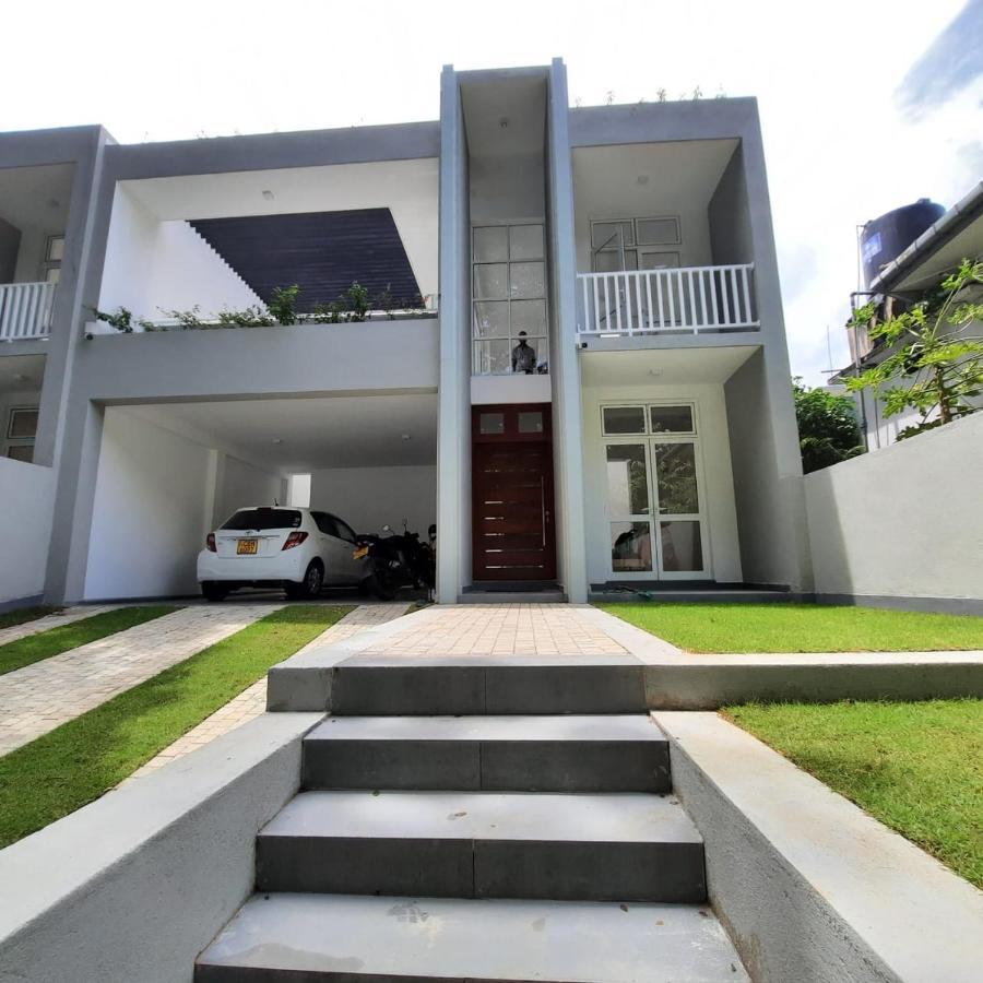 Oesis - Stylish Villa Steps From Historic Galle Fort מראה חיצוני תמונה